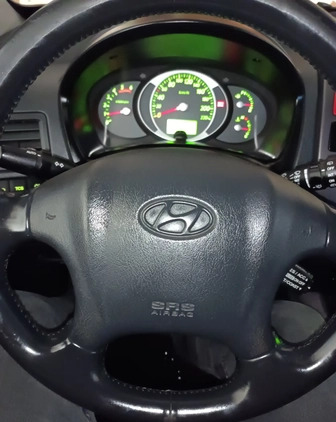Hyundai Tucson cena 17500 przebieg: 227700, rok produkcji 2008 z Debrzno małe 301